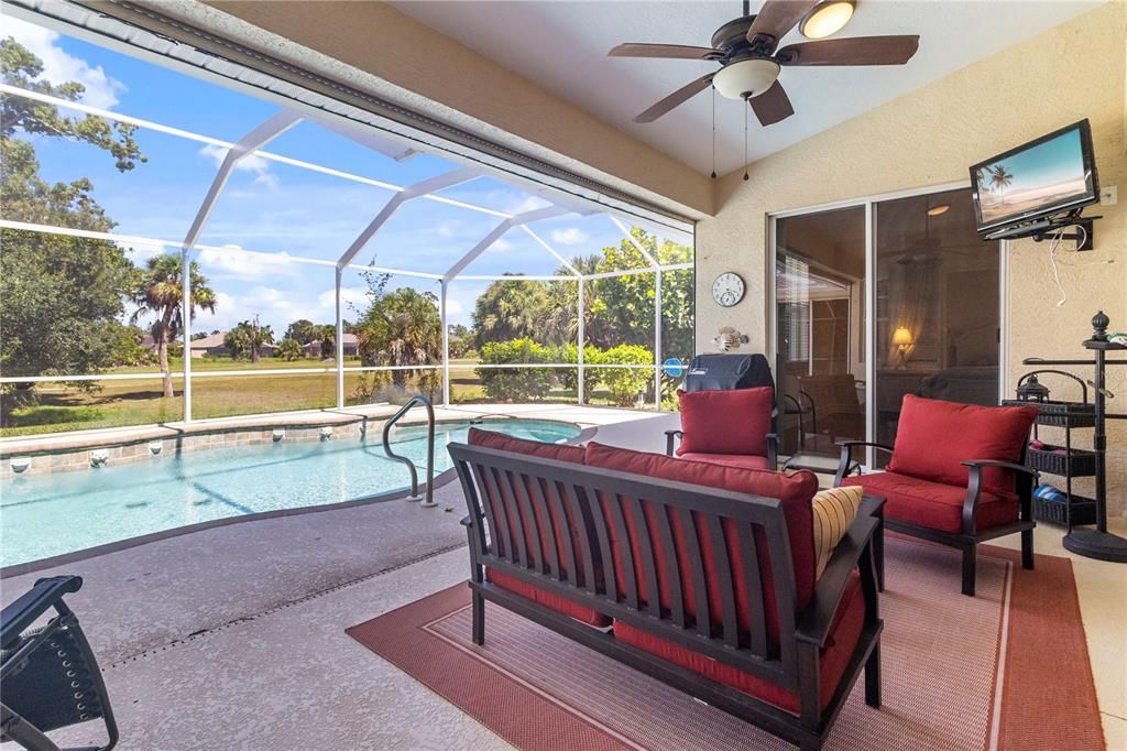 En Venta: $449,900 (3 camas, 2 baños, 2047 Pies cuadrados)