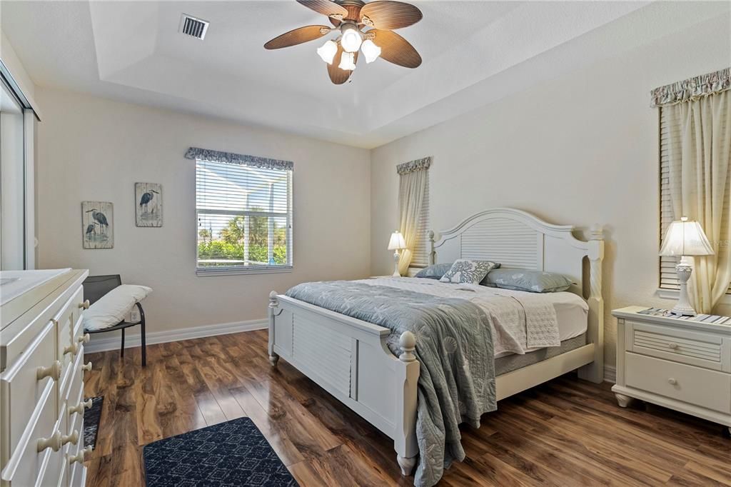 En Venta: $449,900 (3 camas, 2 baños, 2047 Pies cuadrados)
