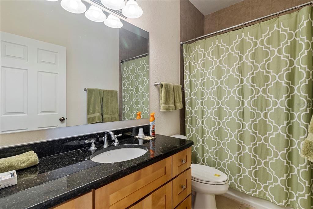 En Venta: $449,900 (3 camas, 2 baños, 2047 Pies cuadrados)
