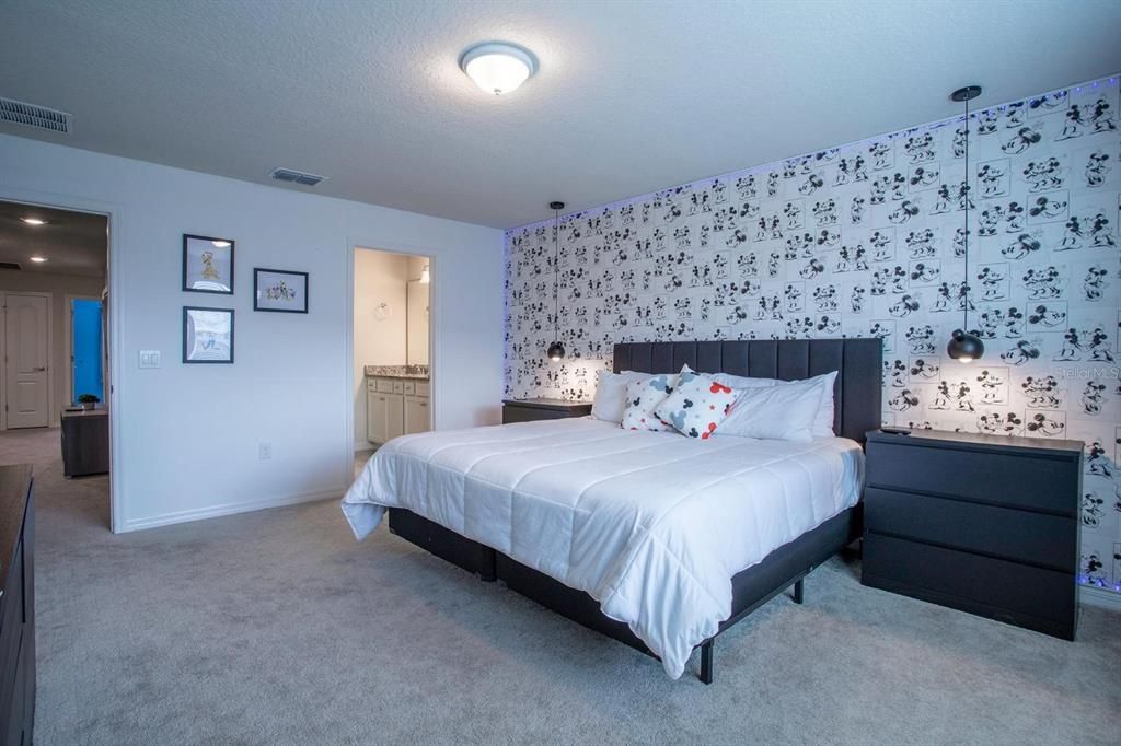 На продажу: $425,000 (5 спален, 4 ванн, 2281 Квадратных фут)