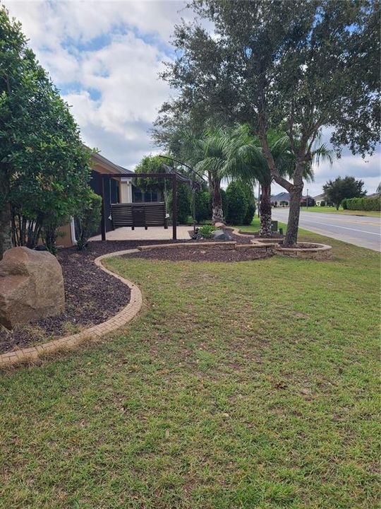 For Rent: $3,000 (3 beds, 2 baths, 1935 Square Feet)