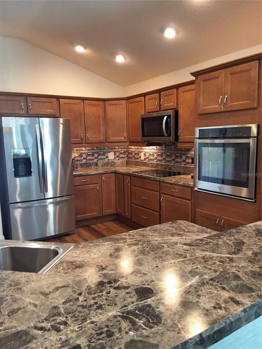 For Rent: $3,000 (3 beds, 2 baths, 1935 Square Feet)