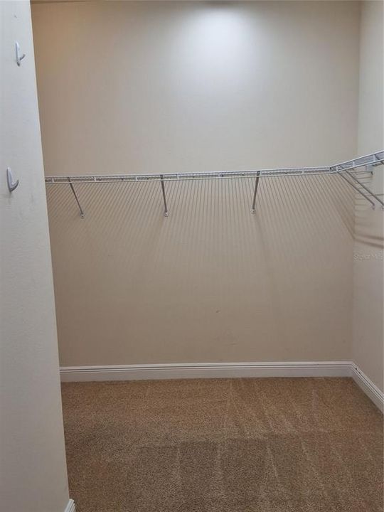 For Rent: $3,000 (3 beds, 2 baths, 1935 Square Feet)