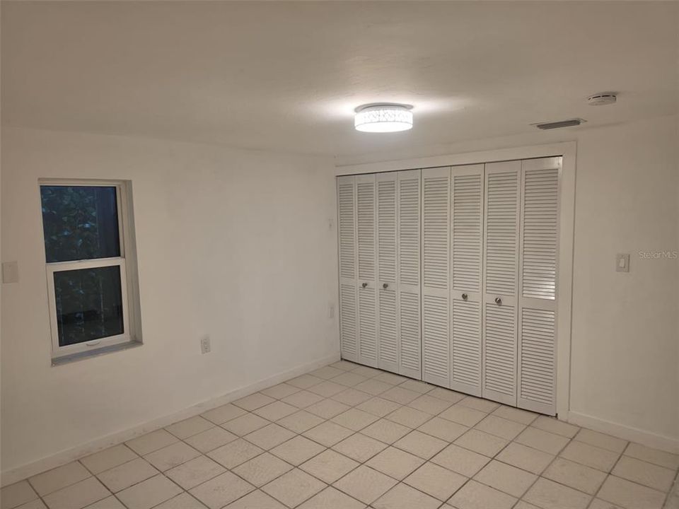В аренду: $1,350 (2 спален, 1 ванн, 700 Квадратных фут)