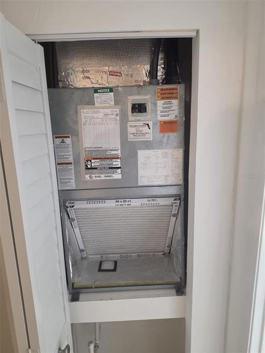 В аренду: $1,350 (2 спален, 1 ванн, 700 Квадратных фут)