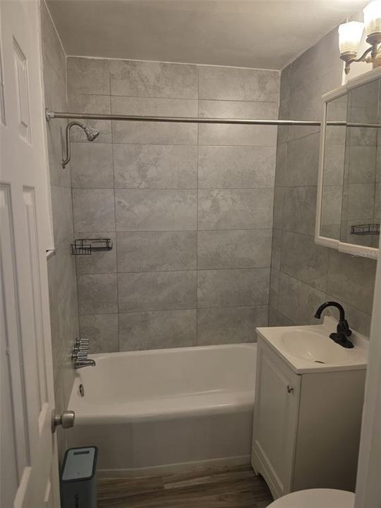 В аренду: $1,350 (2 спален, 1 ванн, 700 Квадратных фут)