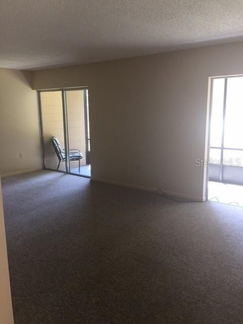 For Sale: $125,000 (2 beds, 2 baths, 897 Square Feet)