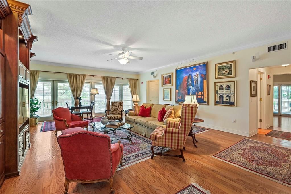 For Sale: $2,350,000 (3 beds, 3 baths, 3110 Square Feet)