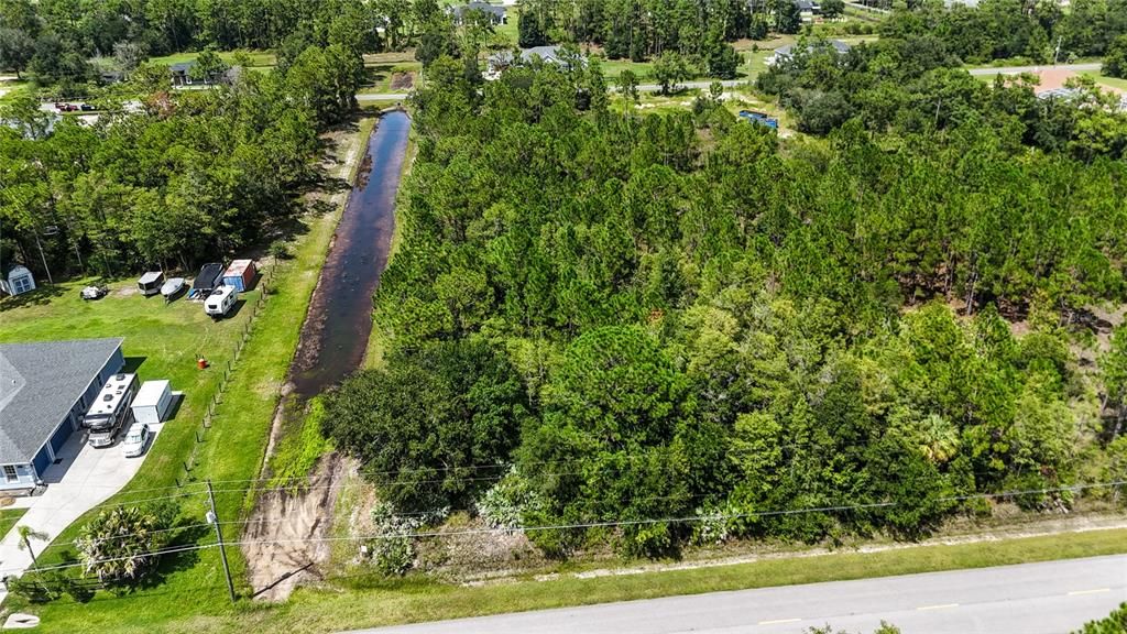 На продажу: $169,900 (1.24 acres)