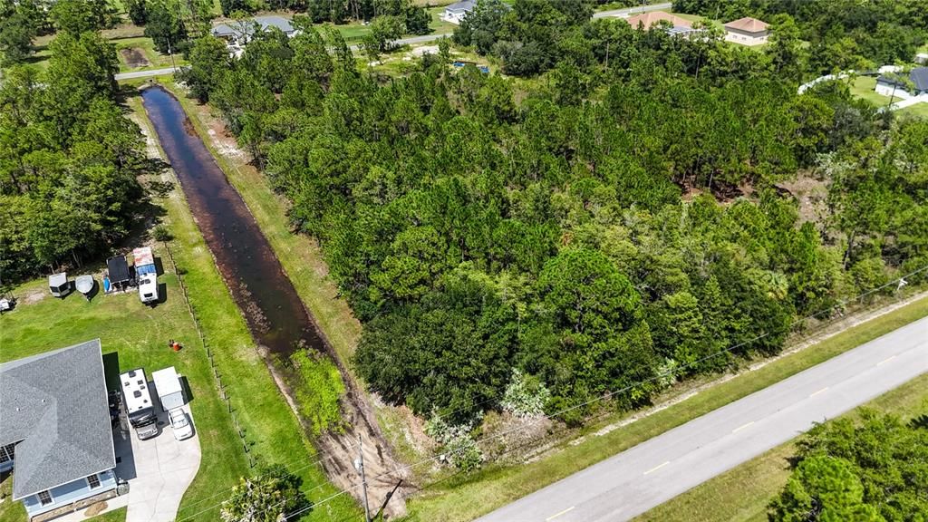 На продажу: $169,900 (1.24 acres)
