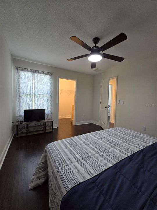 For Rent: $2,900 (3 beds, 2 baths, 1913 Square Feet)