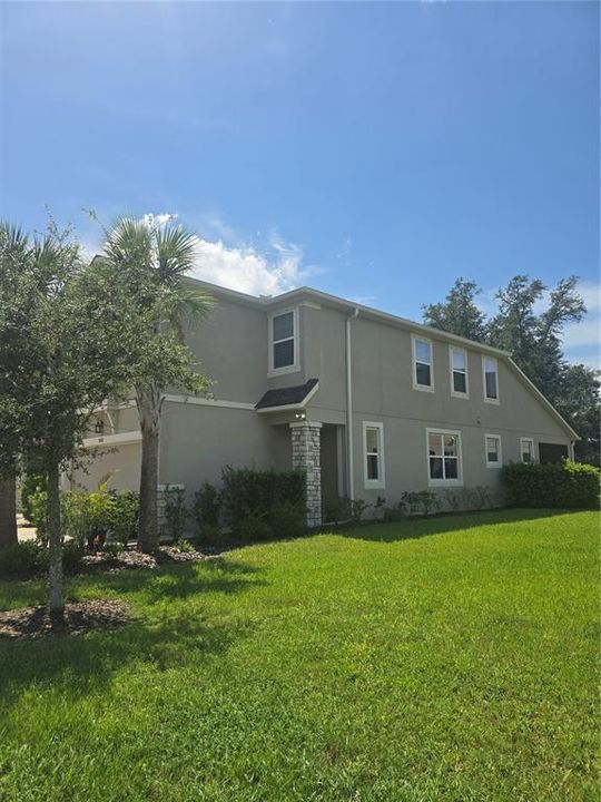 For Rent: $2,900 (3 beds, 2 baths, 1913 Square Feet)