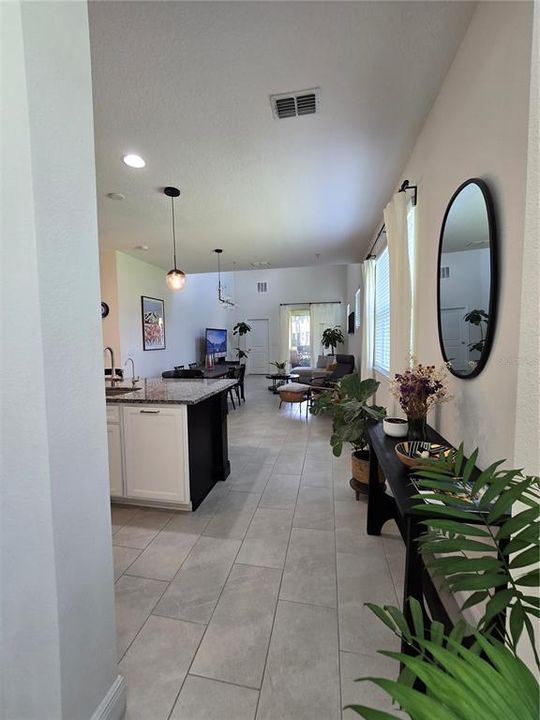 For Rent: $2,900 (3 beds, 2 baths, 1913 Square Feet)