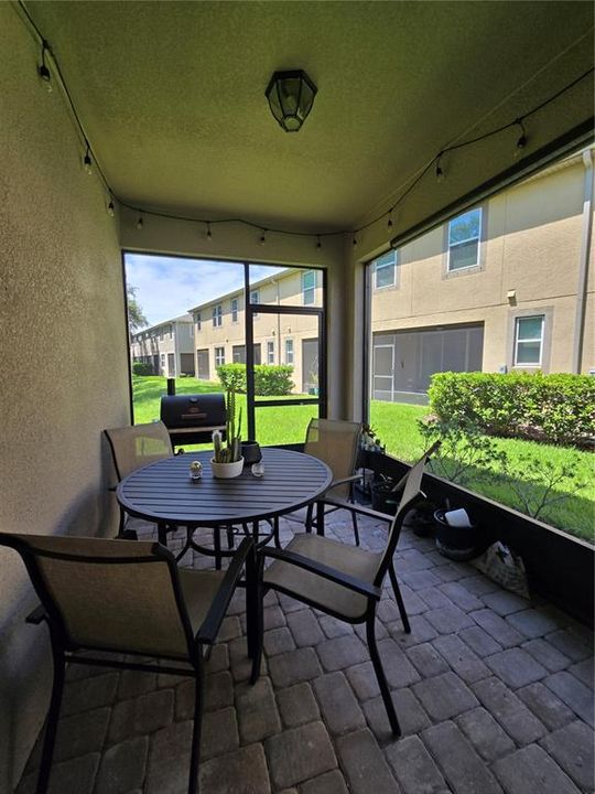 For Rent: $2,900 (3 beds, 2 baths, 1913 Square Feet)
