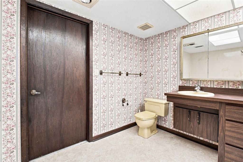 En Venta: $800,000 (3 camas, 2 baños, 2013 Pies cuadrados)