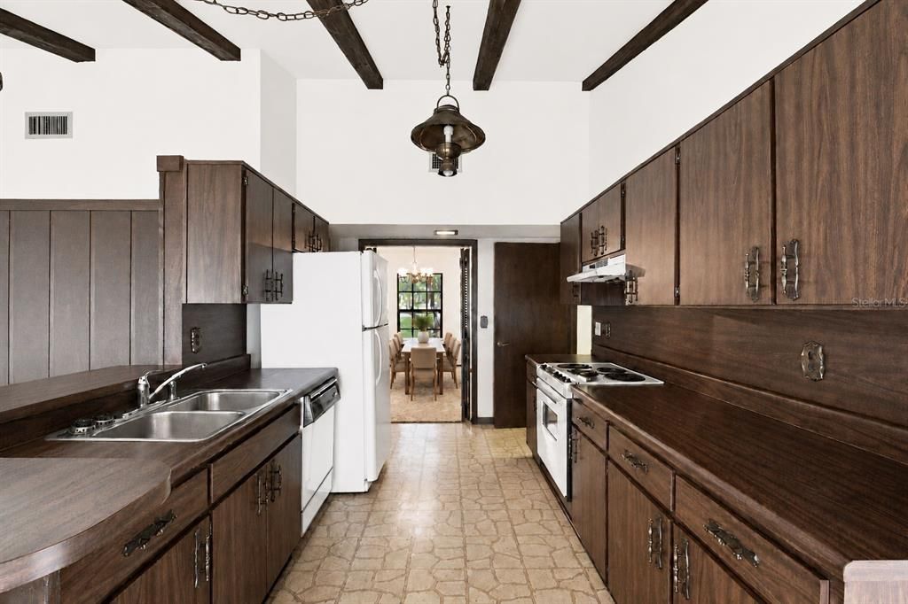 En Venta: $800,000 (3 camas, 2 baños, 2013 Pies cuadrados)