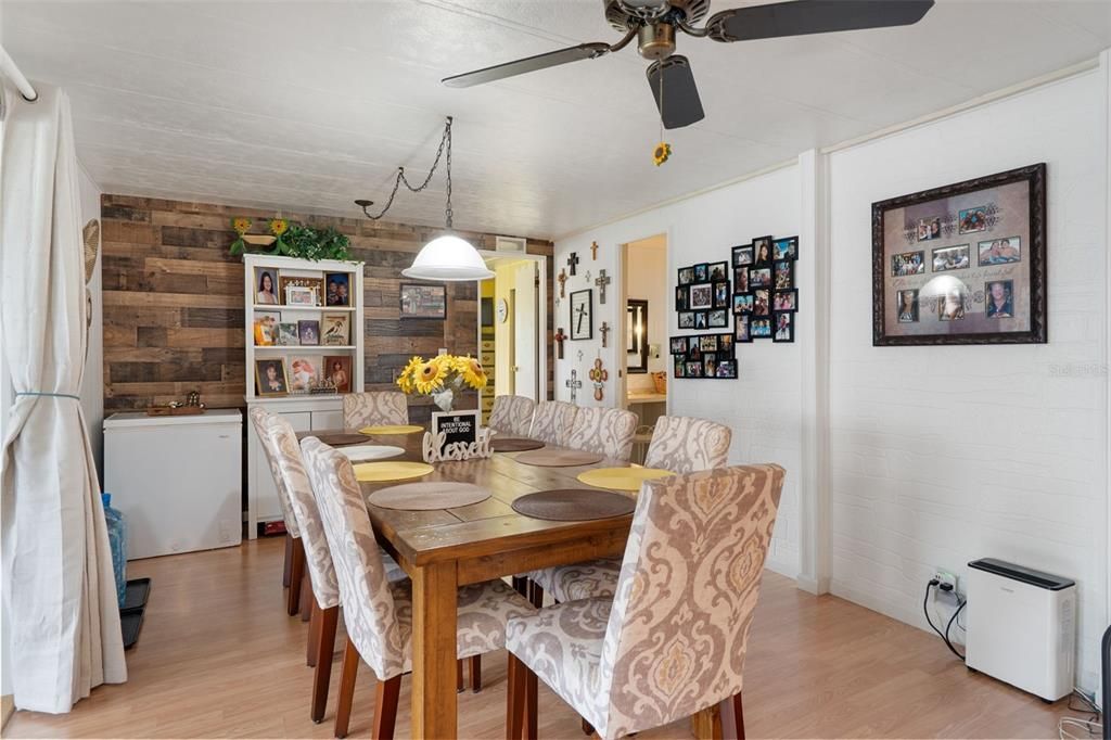 For Sale: $190,000 (2 beds, 2 baths, 1508 Square Feet)