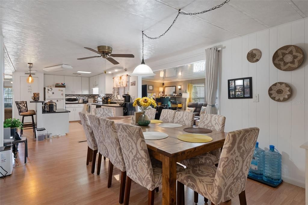 For Sale: $190,000 (2 beds, 2 baths, 1508 Square Feet)