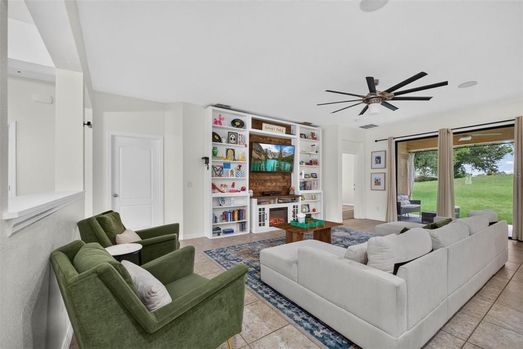 For Sale: $485,000 (4 beds, 2 baths, 1948 Square Feet)