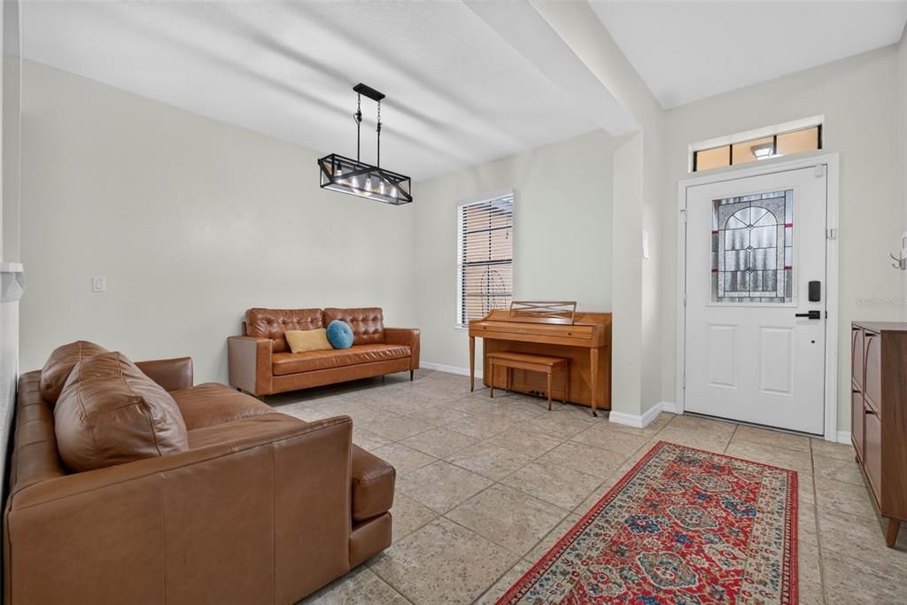 For Sale: $485,000 (4 beds, 2 baths, 1948 Square Feet)