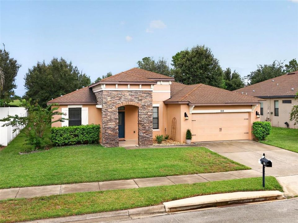 For Sale: $485,000 (4 beds, 2 baths, 1948 Square Feet)