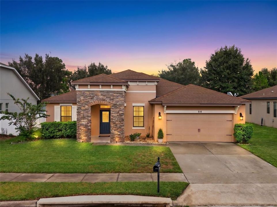 For Sale: $485,000 (4 beds, 2 baths, 1948 Square Feet)