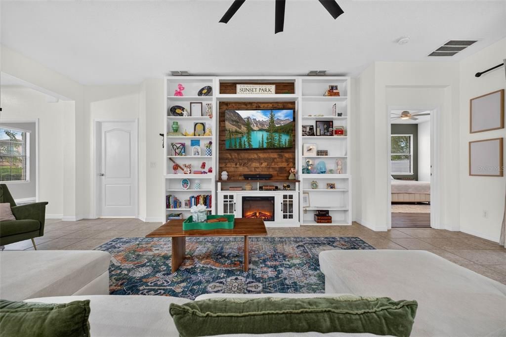 For Sale: $485,000 (4 beds, 2 baths, 1948 Square Feet)