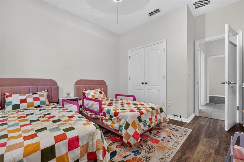 For Sale: $485,000 (4 beds, 2 baths, 1948 Square Feet)