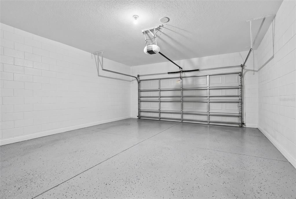 For Sale: $485,000 (4 beds, 2 baths, 1948 Square Feet)