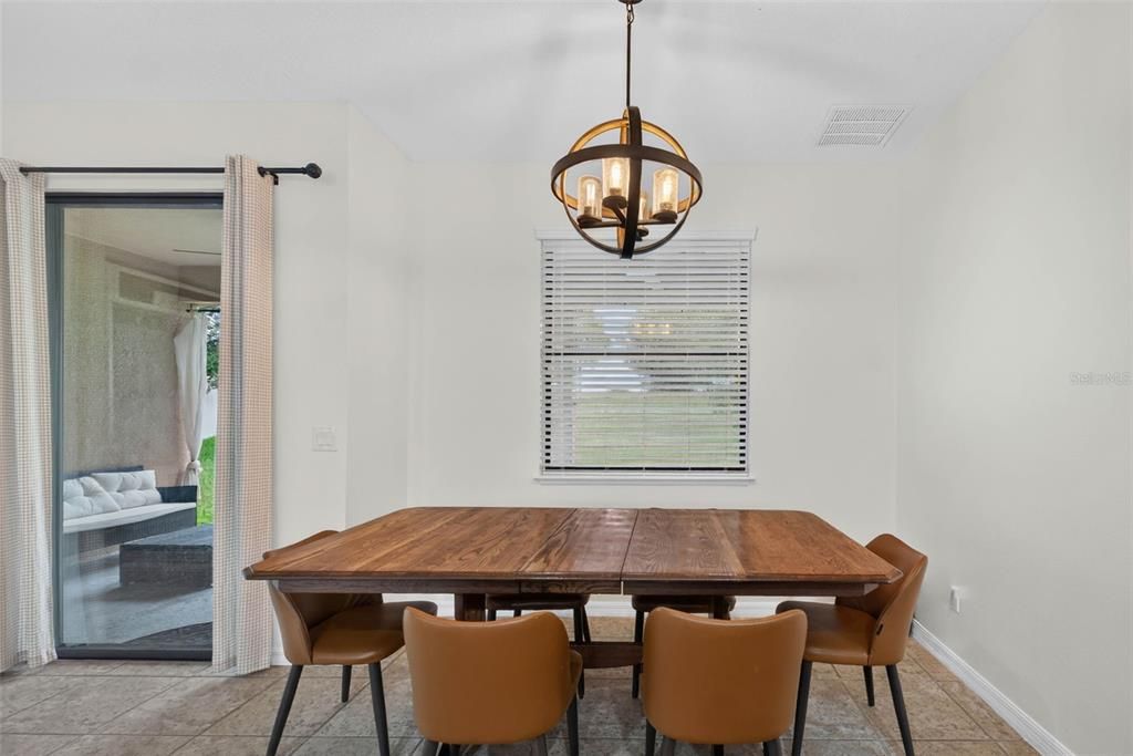 For Sale: $485,000 (4 beds, 2 baths, 1948 Square Feet)