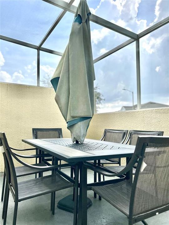 En Renta: $1,900 (4 camas, 3 baños, 1642 Pies cuadrados)
