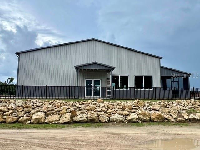 待售: $140,000 (5.01 acres)