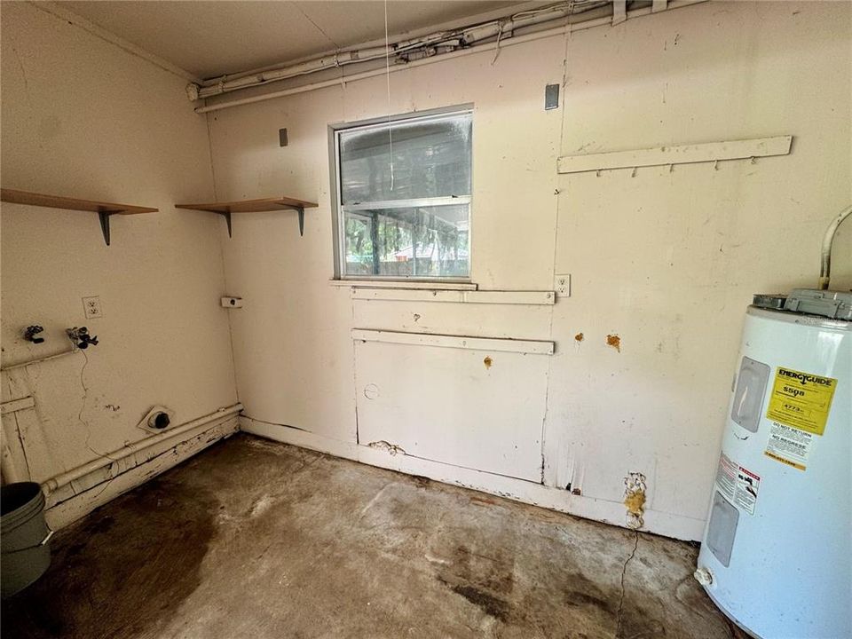 For Sale: $240,000 (3 beds, 2 baths, 1344 Square Feet)