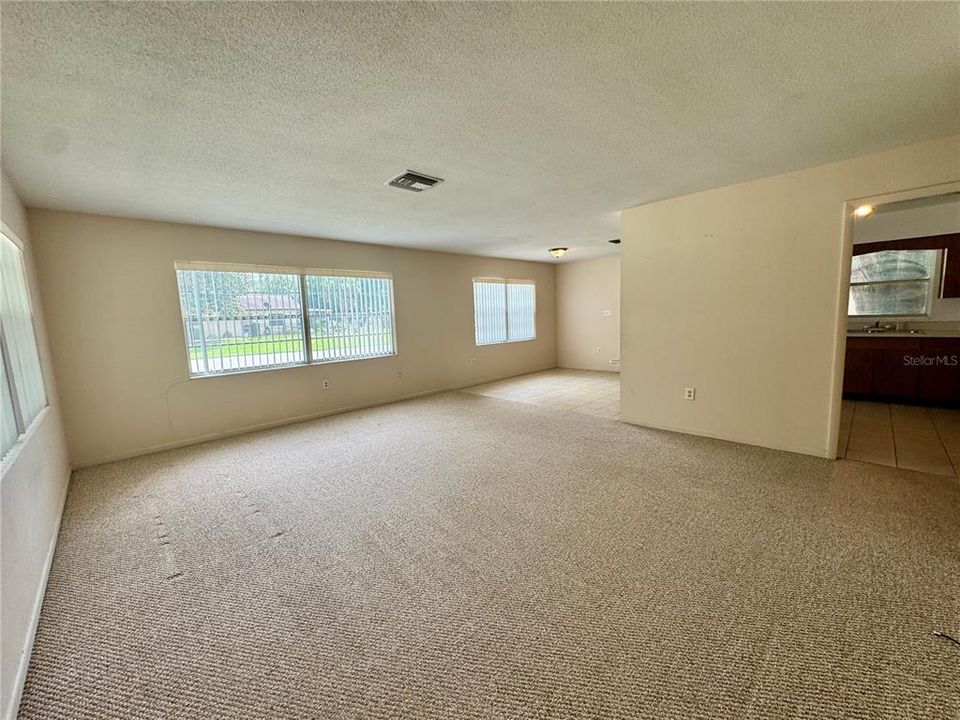 For Sale: $240,000 (3 beds, 2 baths, 1344 Square Feet)