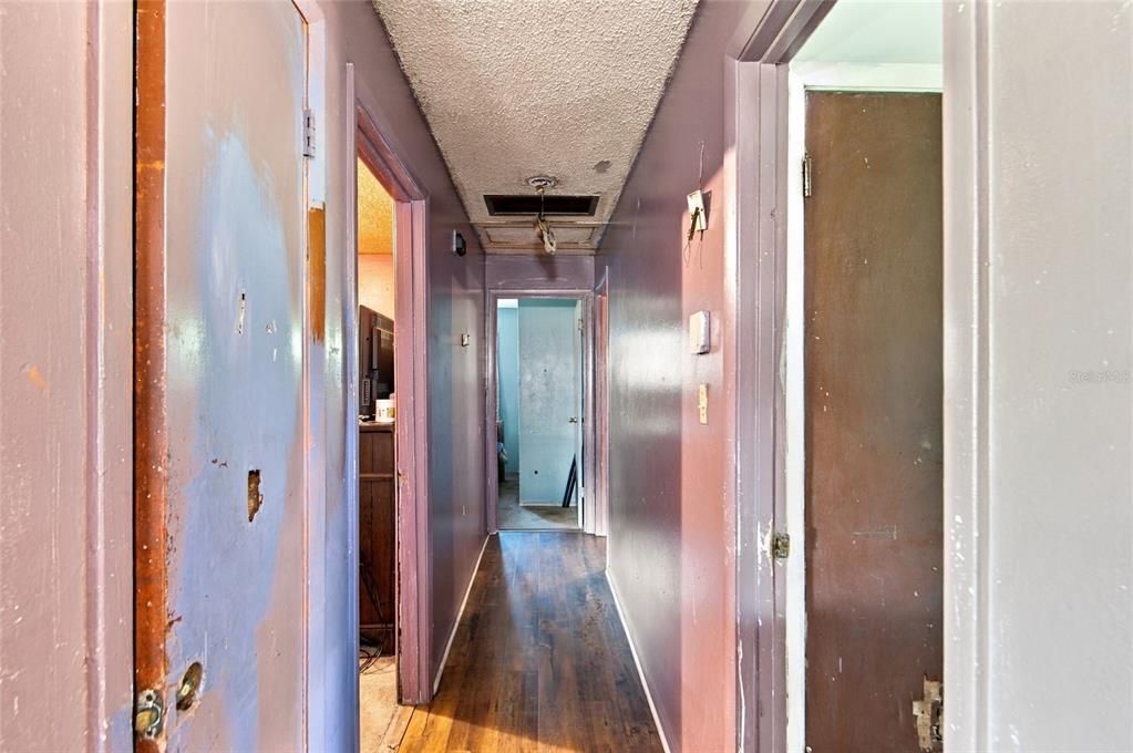 На продажу: $149,900 (3 спален, 1 ванн, 988 Квадратных фут)