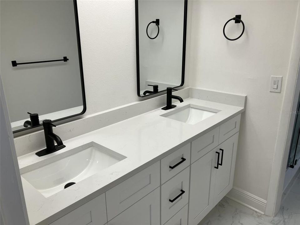 For Sale: $324,900 (4 beds, 2 baths, 1550 Square Feet)