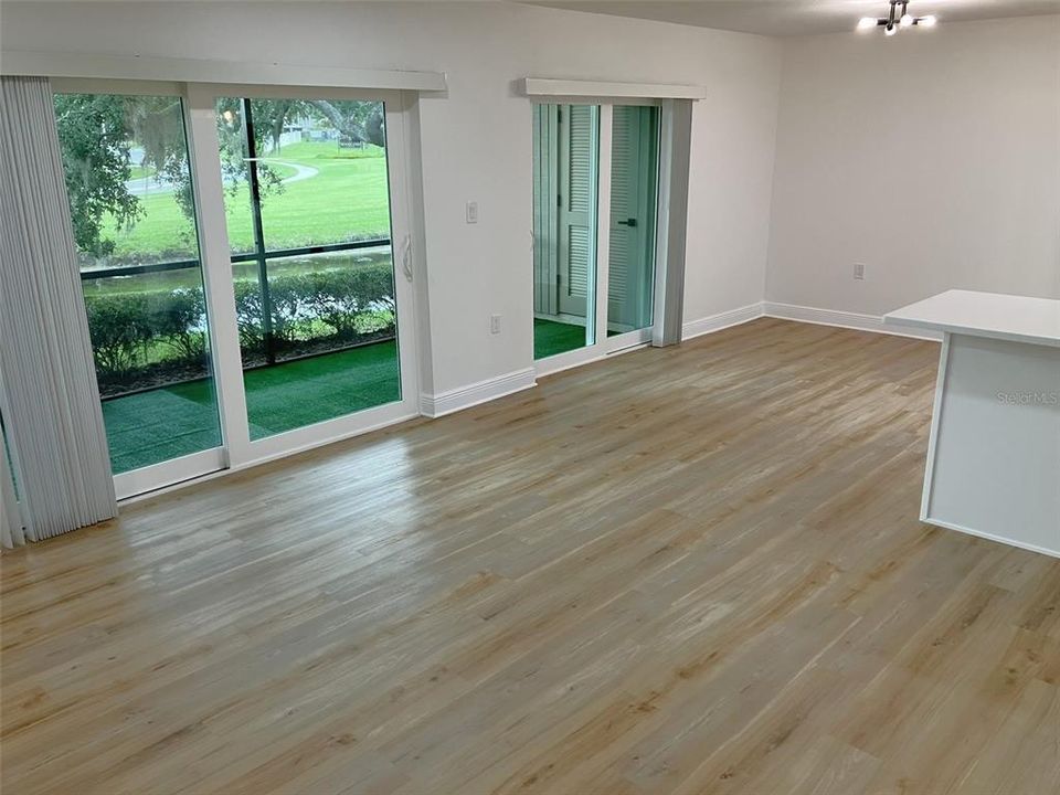 For Sale: $324,900 (4 beds, 2 baths, 1550 Square Feet)