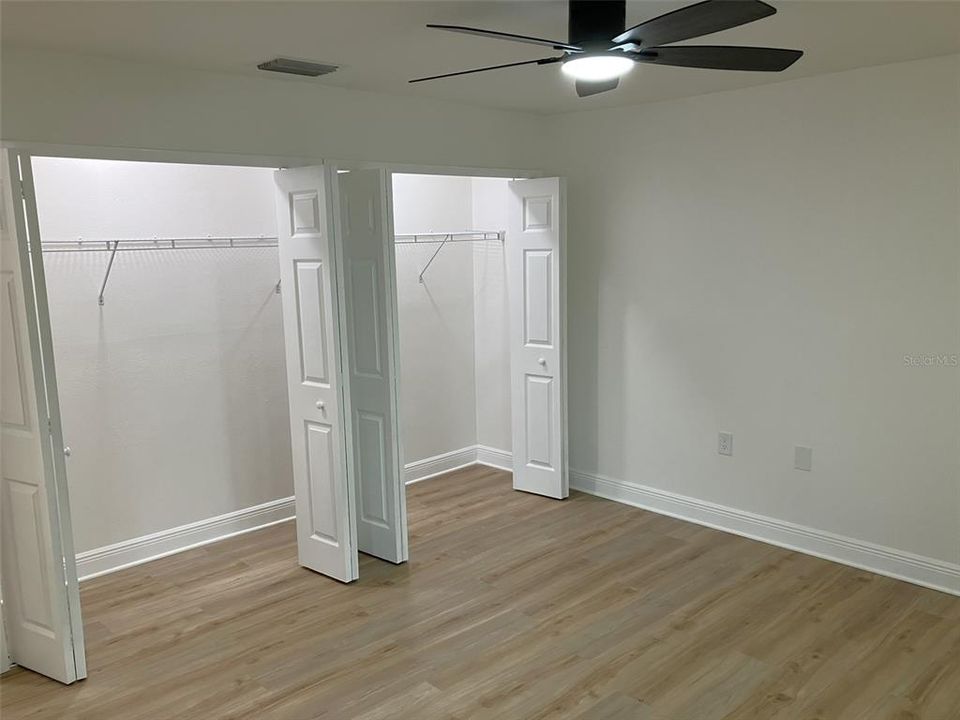 For Sale: $324,900 (4 beds, 2 baths, 1550 Square Feet)