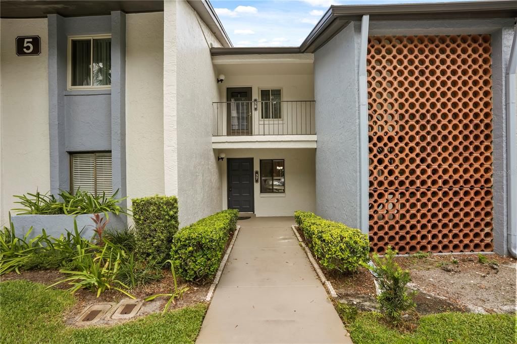 For Sale: $184,900 (2 beds, 2 baths, 1339 Square Feet)