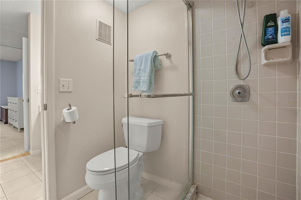 For Sale: $184,900 (2 beds, 2 baths, 1339 Square Feet)
