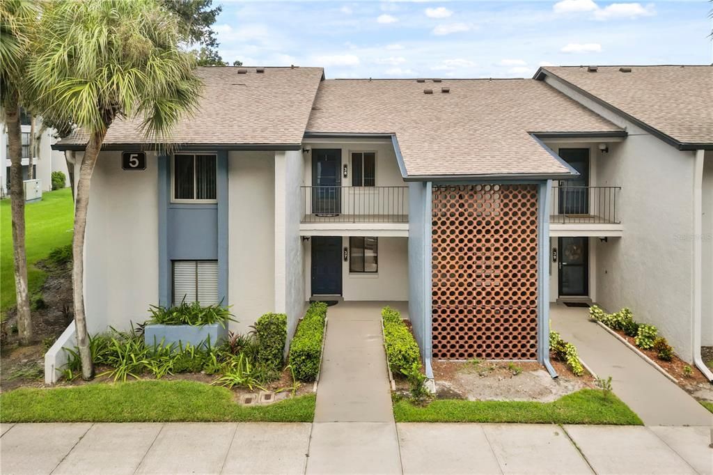 For Sale: $184,900 (2 beds, 2 baths, 1339 Square Feet)