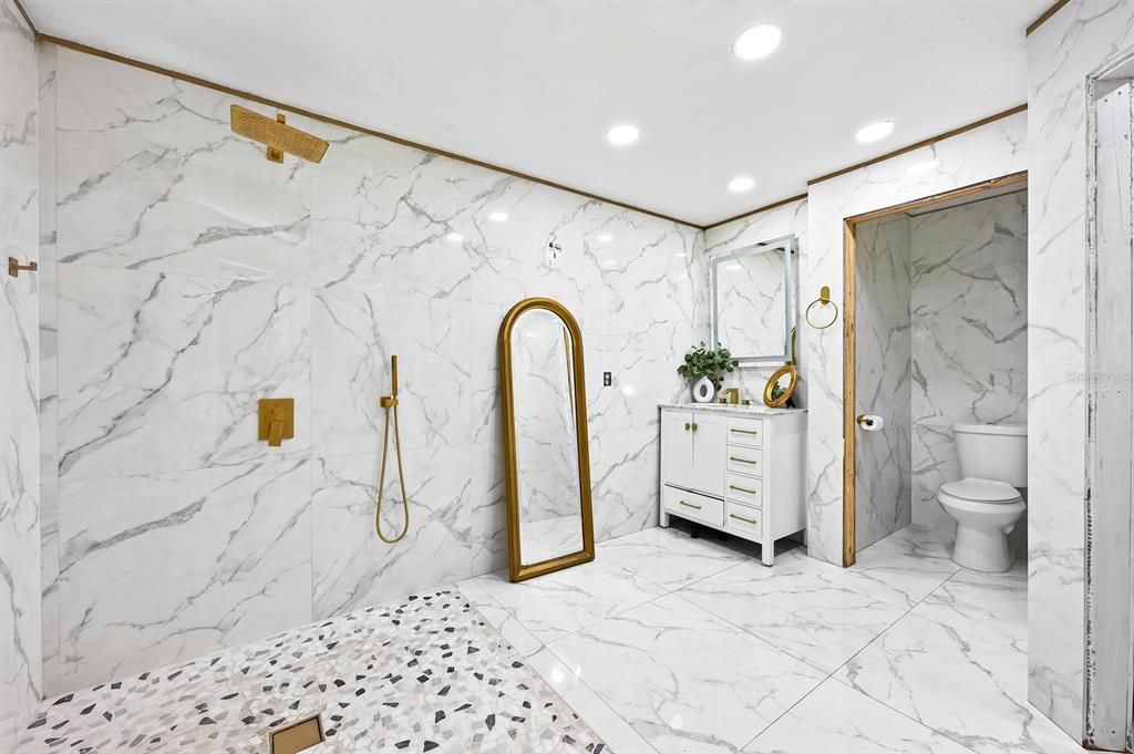 For Sale: $395,000 (4 beds, 2 baths, 1742 Square Feet)