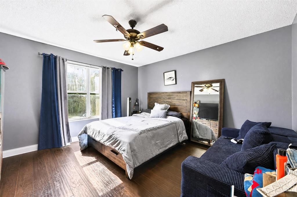 For Sale: $395,000 (4 beds, 2 baths, 1742 Square Feet)