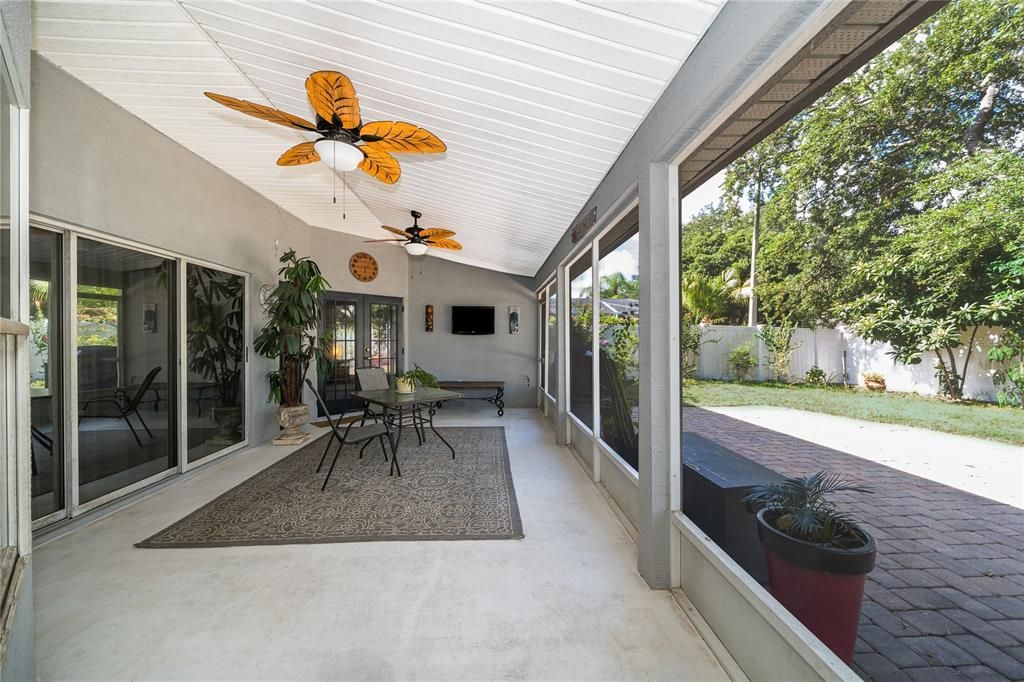 For Sale: $430,000 (4 beds, 3 baths, 2345 Square Feet)