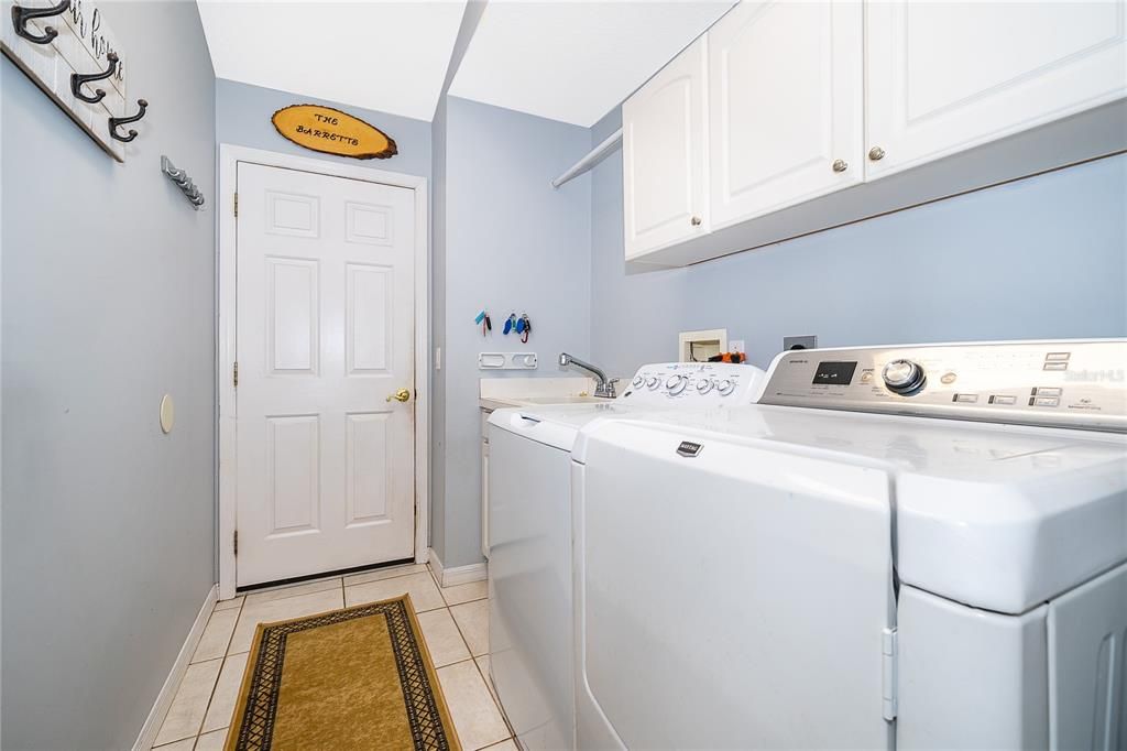 For Sale: $430,000 (4 beds, 3 baths, 2345 Square Feet)