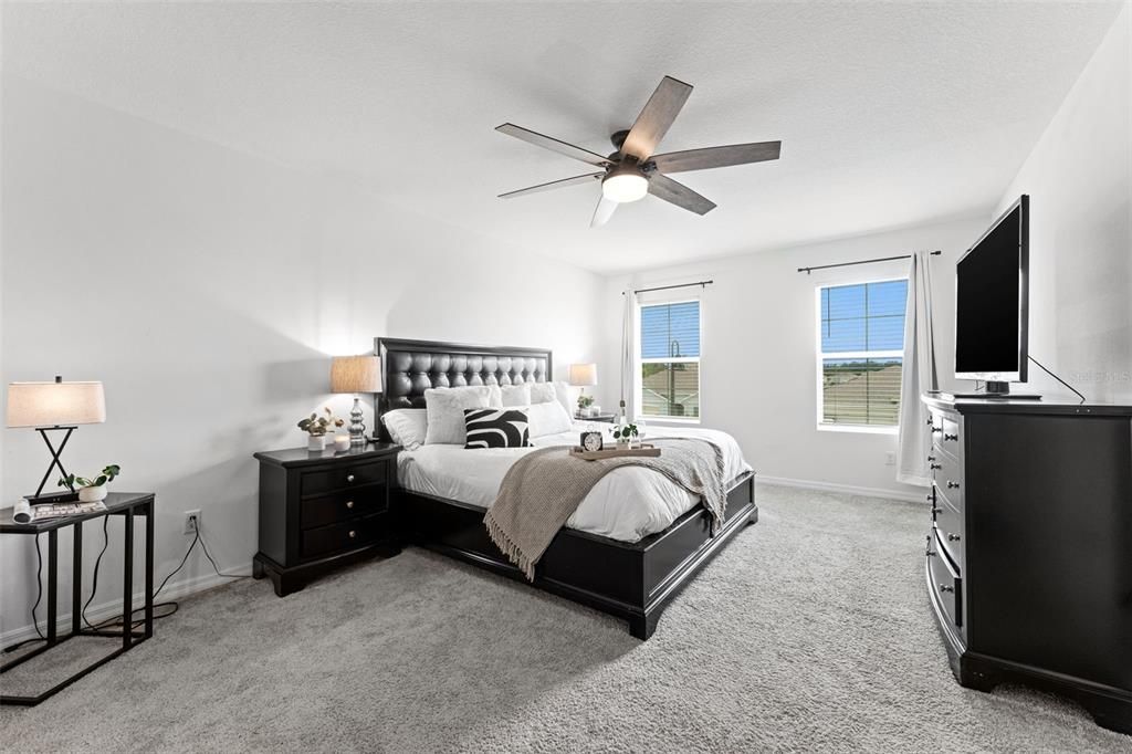 For Sale: $425,000 (5 beds, 3 baths, 2626 Square Feet)