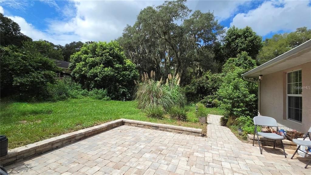 For Sale: $549,900 (3 beds, 2 baths, 2075 Square Feet)