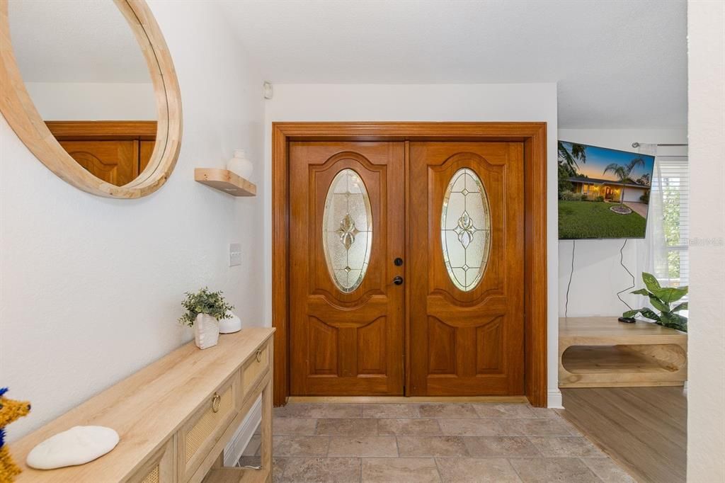 На продажу: $799,000 (4 спален, 2 ванн, 1908 Квадратных фут)