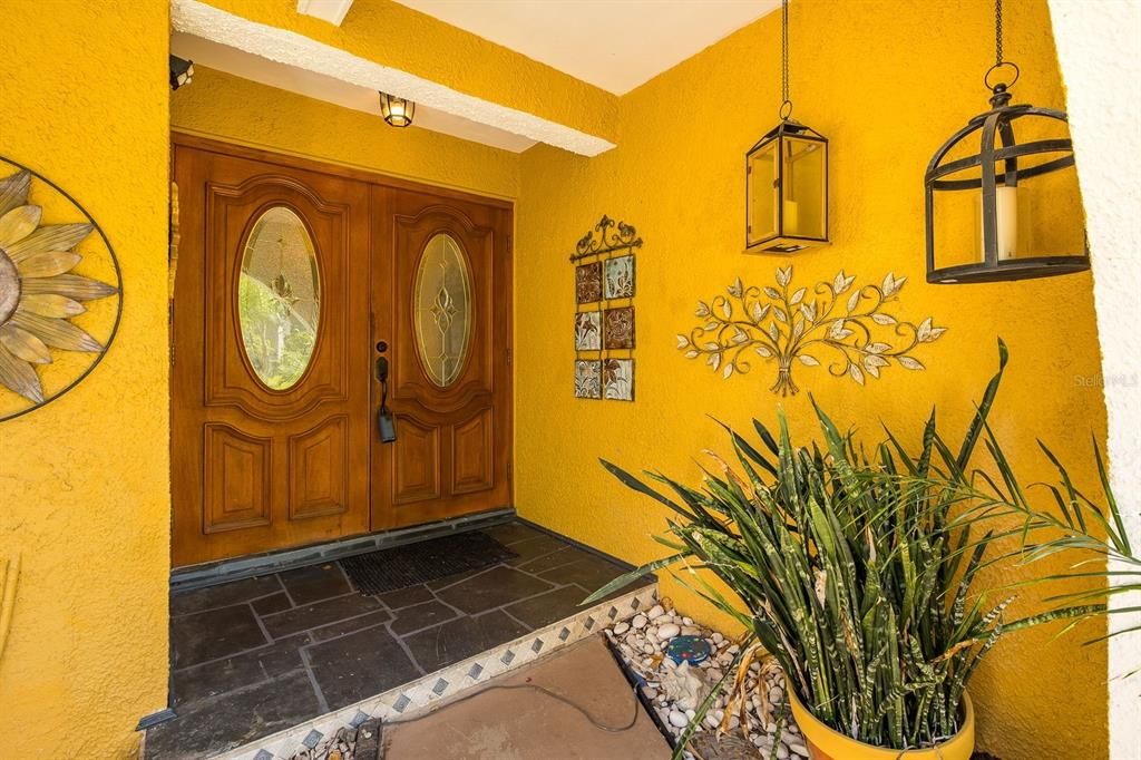На продажу: $799,000 (4 спален, 2 ванн, 1908 Квадратных фут)