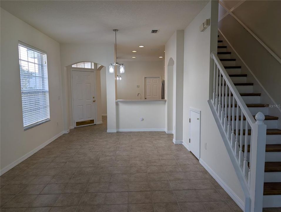 For Rent: $2,750 (3 beds, 2 baths, 1657 Square Feet)